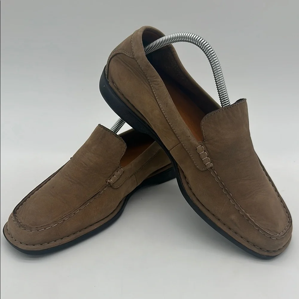 Timberland Mens Size 8.5 Tan Slip-On Loafers with Wedge Sole and Suede Material